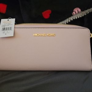 Michael kors wallet